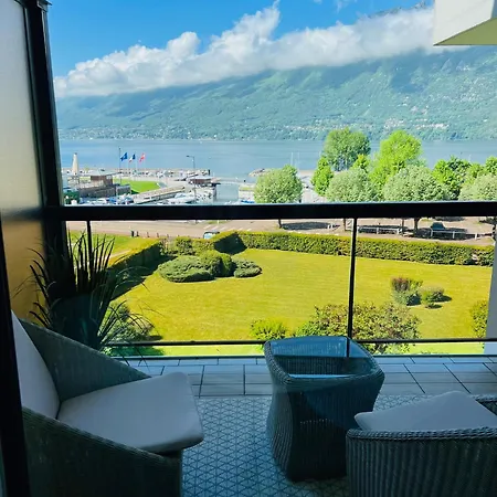 Bord De Avec Terrasse Classe 2 Etoiles إيكس ليه با